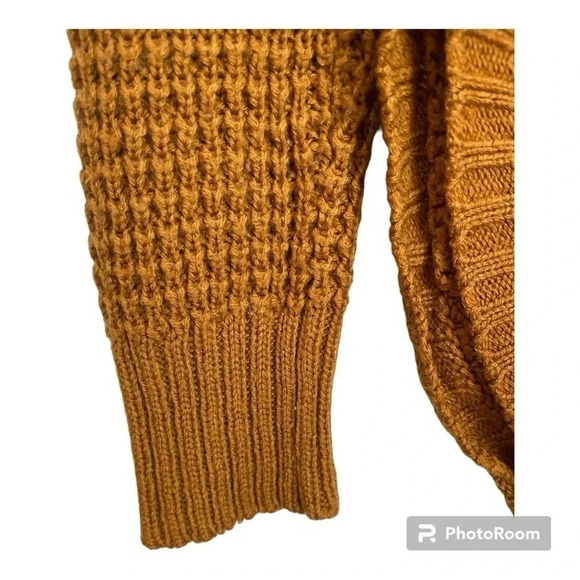 Arizona Jean Co. Knit Sweater. Woman’s size Small. Crew neck long sleeve. - Picture 3 of 7